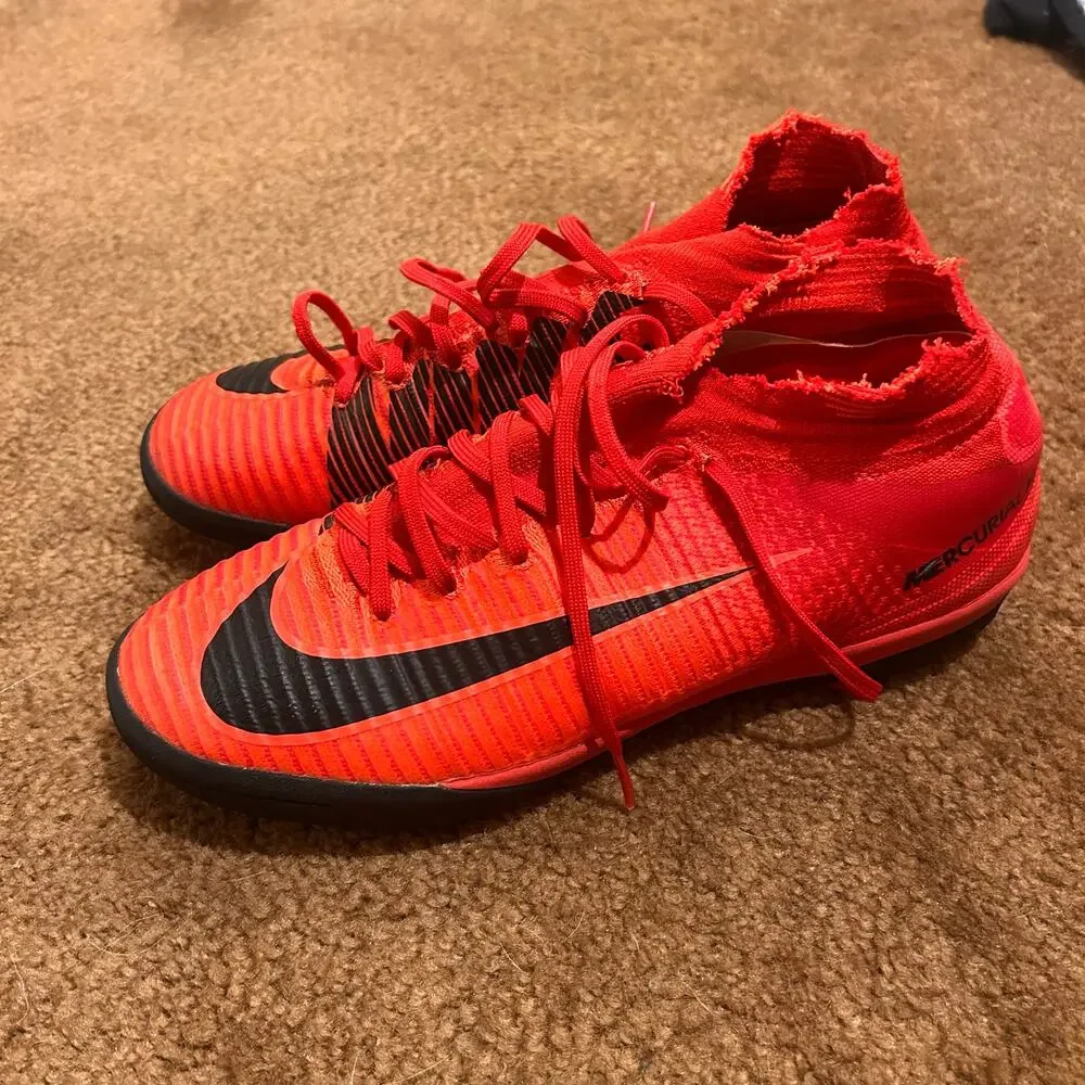 Nike MercurialX Proximo II DF IC Indoor Soccer Shoes Red Men’s 8 *Please Read